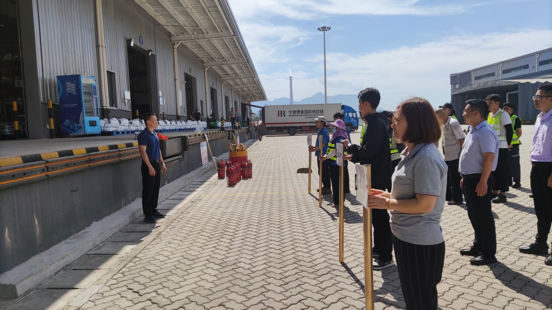 1688009520783362.jpg 1688009520783362.jpg